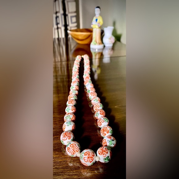 COPY - 1930’s Buddhist Chinese hand knotted & painted porcelain bead necklace. - Picture 5 of 11